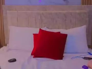 laiamilf from Chaturbate