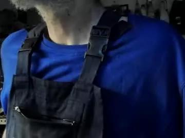 laltro33 from Chaturbate