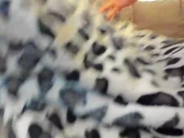 lara_squirtx from Chaturbate