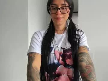 larahenao from Chaturbate