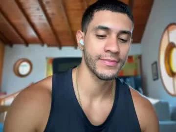 larry_jones from Chaturbate