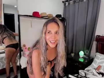 Explore our live girls sluts from our Custom and Multi clubs and checkout exclusive access to highly interactive content, such as shape, hair, titties, pussy type and many more.