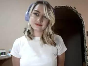 Lawanalezama webcams show profile image 