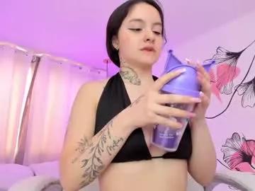 Explore our live girls sluts from our Custom and Multi clubs and checkout exclusive access to highly interactive content, such as shape, hair, titties, pussy type and many more.