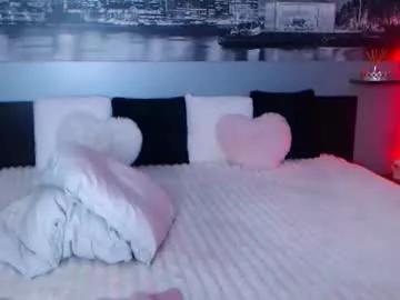 Explore our live girls sluts from our Custom and Multi clubs and checkout exclusive access to highly interactive content, such as shape, hair, titties, pussy type and many more.