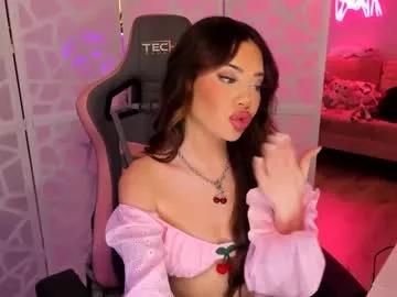 lilbina from Chaturbate