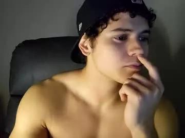 lilhotnando from Chaturbate