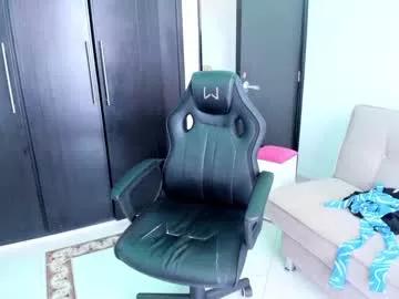 lili_jade222 from Chaturbate
