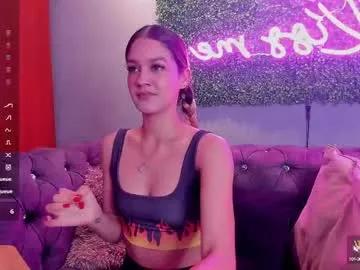 lillymaxwell from Chaturbate