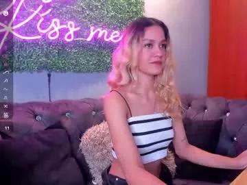 lillymaxwell from Chaturbate