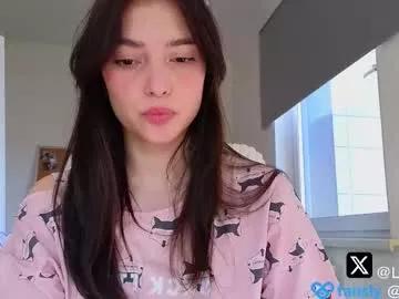 lilyewing_ from Chaturbate