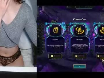 lilythrone from Chaturbate