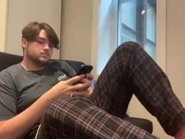 little_boi2much from Chaturbate