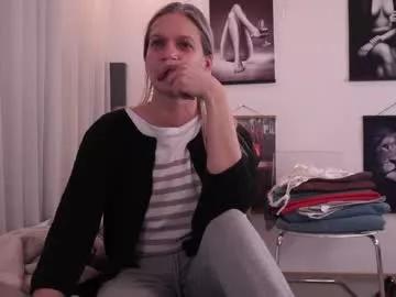 little_heart_andreea from Chaturbate