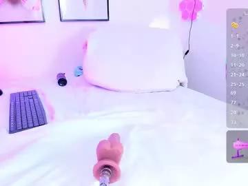 Explore our live girls sluts from our Custom and Multi clubs and checkout exclusive access to highly interactive content, such as shape, hair, titties, pussy type and many more.