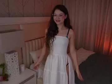 little_lolla17 from Chaturbate