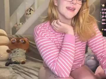 littlelunaishorny from Chaturbate
