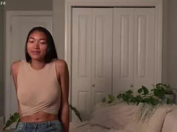 littlemiss_kira from Chaturbate