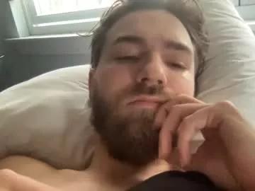 littlenudenudist from Chaturbate