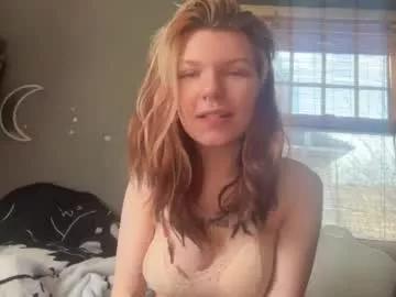 lizzyylovesick from Chaturbate