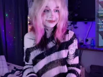 lollyshy__ from Chaturbate