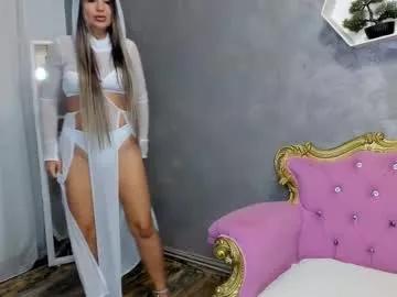 Explore our live girls sluts from our Custom and Multi clubs and checkout exclusive access to highly interactive content, such as shape, hair, titties, pussy type and many more.
