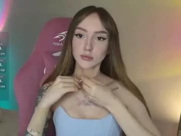 Explore our live girls sluts from our Custom and Multi clubs and checkout exclusive access to highly interactive content, such as shape, hair, titties, pussy type and many more.