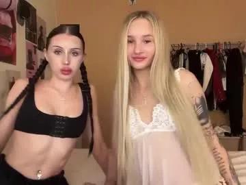 Explore our live girls sluts from our Custom and Multi clubs and checkout exclusive access to highly interactive content, such as shape, hair, titties, pussy type and many more.