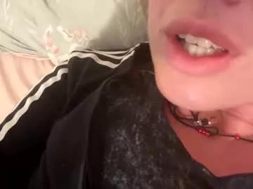 luuunaheartxxx from Chaturbate