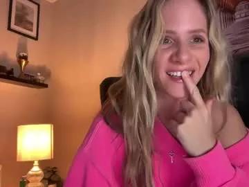 luxlovely111 from Chaturbate