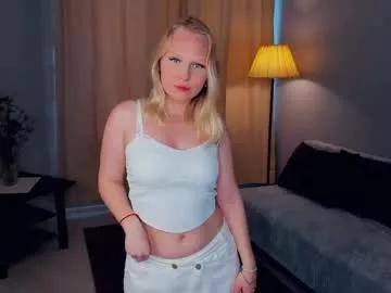 Lynetdenner webcams show profile image 
