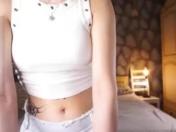 lynngroves from Chaturbate