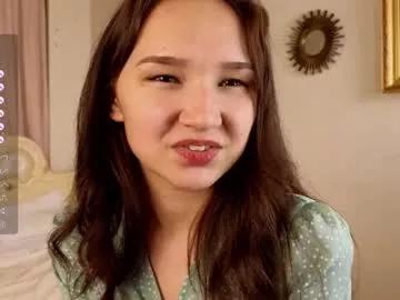 lynngroves from Chaturbate