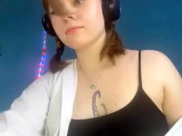 Mackenzierodino webcams show profile image 