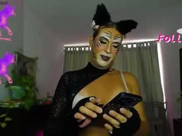 Explore our live girls sluts from our Custom and Multi clubs and checkout exclusive access to highly interactive content, such as shape, hair, titties, pussy type and many more.