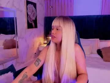 Explore our live girls sluts from our Custom and Multi clubs and checkout exclusive access to highly interactive content, such as shape, hair, titties, pussy type and many more.
