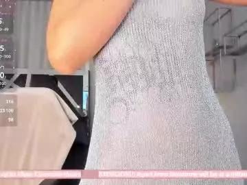Explore our live girls sluts from our Custom and Multi clubs and checkout exclusive access to highly interactive content, such as shape, hair, titties, pussy type and many more.
