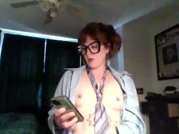 mamafoxxx911 from Chaturbate