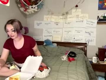 mamiclouds from Chaturbate