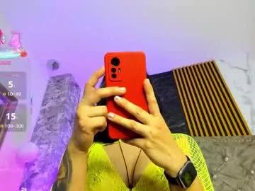 Explore our live girls sluts from our Custom and Multi clubs and checkout exclusive access to highly interactive content, such as shape, hair, titties, pussy type and many more.