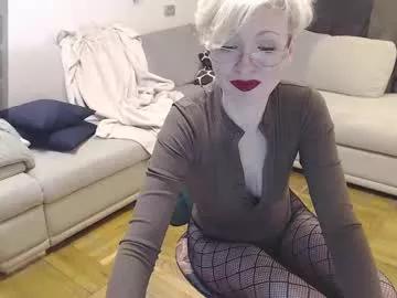 Explore our live girls sluts from our Custom and Multi clubs and checkout exclusive access to highly interactive content, such as shape, hair, titties, pussy type and many more.