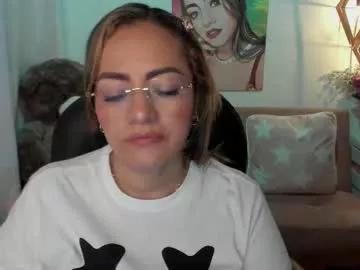 Explore our live girls sluts from our Custom and Multi clubs and checkout exclusive access to highly interactive content, such as shape, hair, titties, pussy type and many more.