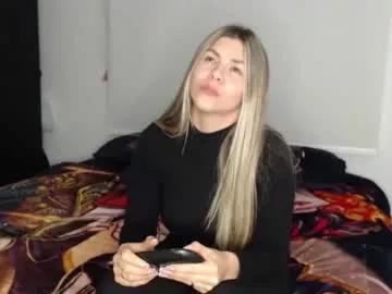 Explore our live girls sluts from our Custom and Multi clubs and checkout exclusive access to highly interactive content, such as shape, hair, titties, pussy type and many more.