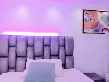 Explore our live girls sluts from our Custom and Multi clubs and checkout exclusive access to highly interactive content, such as shape, hair, titties, pussy type and many more.