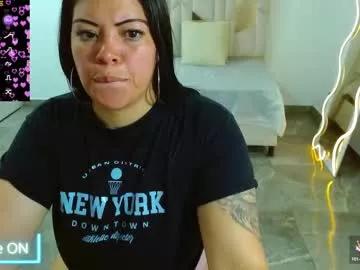 Explore our live girls sluts from our Custom and Multi clubs and checkout exclusive access to highly interactive content, such as shape, hair, titties, pussy type and many more.