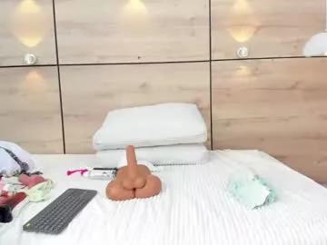 Explore our live girls sluts from our Custom and Multi clubs and checkout exclusive access to highly interactive content, such as shape, hair, titties, pussy type and many more.