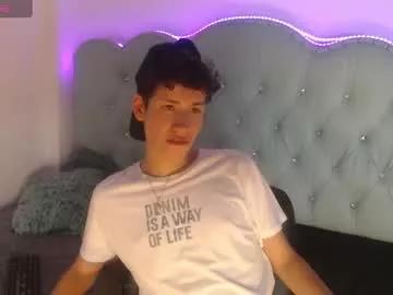 matteo_white1 from Chaturbate