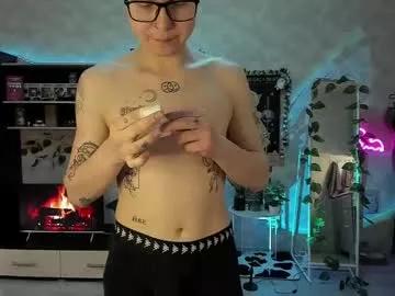 mattheww_showw from Chaturbate