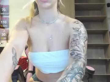 Explore our live girls sluts from our Custom and Multi clubs and checkout exclusive access to highly interactive content, such as shape, hair, titties, pussy type and many more.