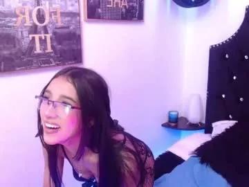 Explore our live girls sluts from our Custom and Multi clubs and checkout exclusive access to highly interactive content, such as shape, hair, titties, pussy type and many more.